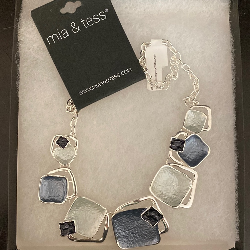 Mia & Tess Necklace NWT